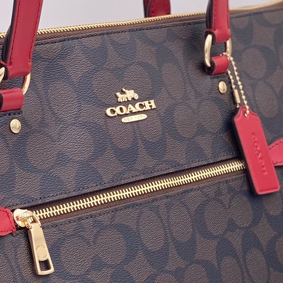 Coach Signature Gallery Tote - Picture 10 of 15